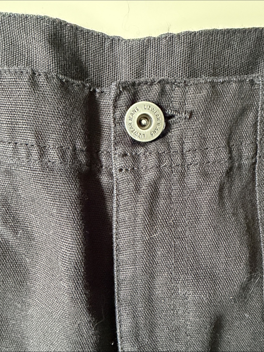 Liz Claiborne Black Cuffed Bermuda Shorts - Picture 4 of 7
